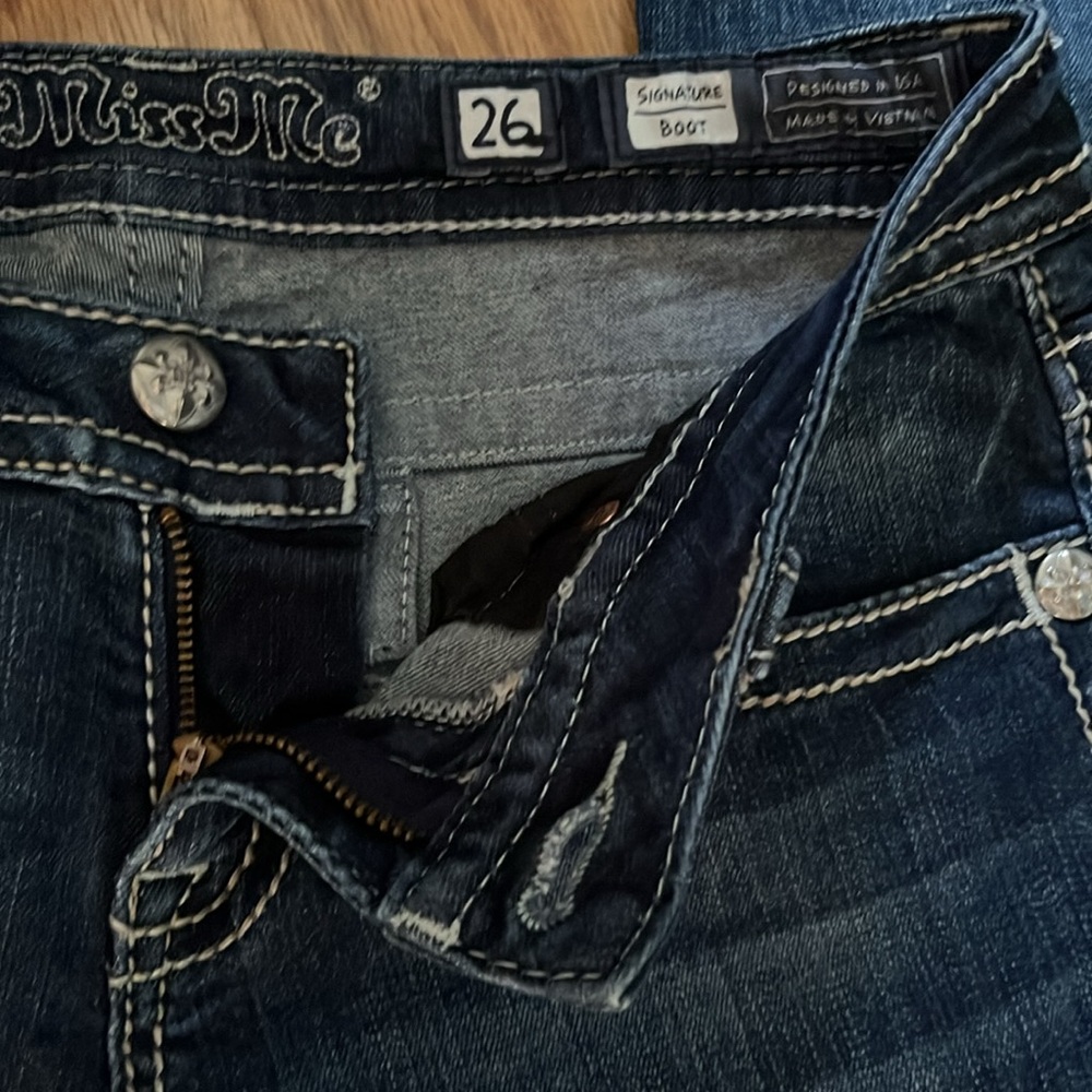 Lot 2 Miss Me Jeans womens 26 bedazzled embroidered pockets boot cut jeans pants - Picture 6 of 7